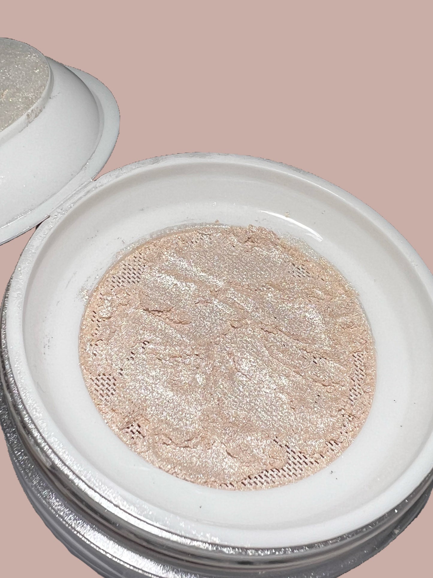 Diamond Glow Highlighter- Iridescence